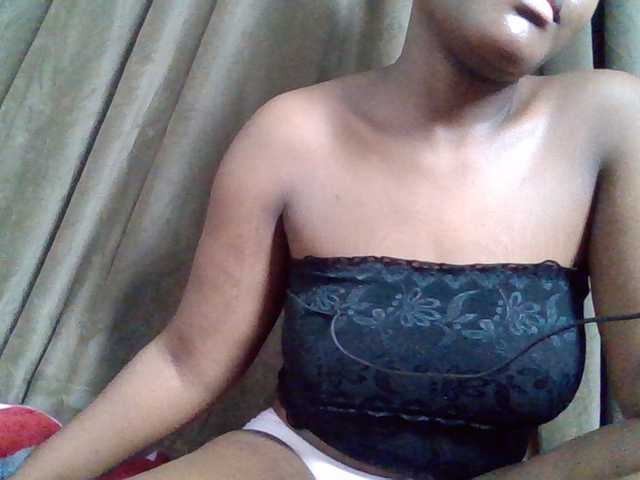 Sexyicey live cam preview