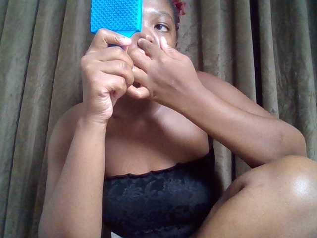 Sexyicey live cam