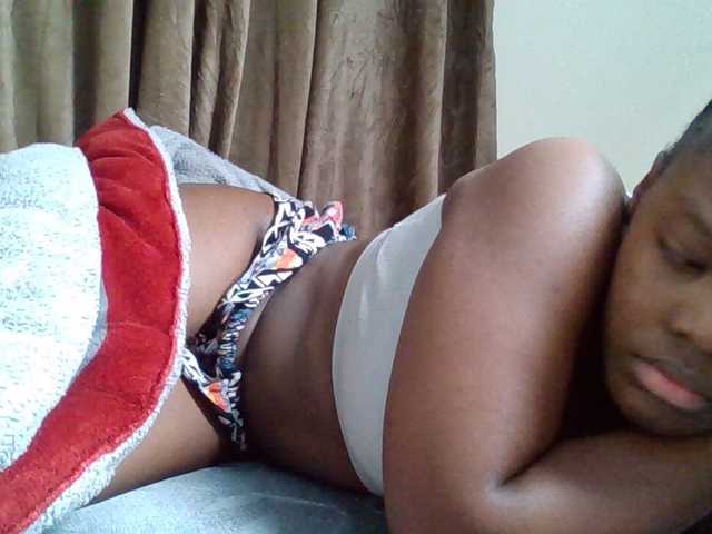Sexyicey live webcam show