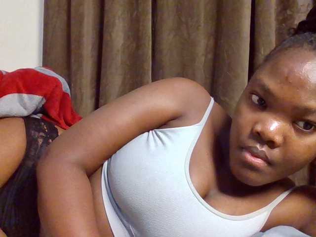 Sexyicey live cam on BongaCams