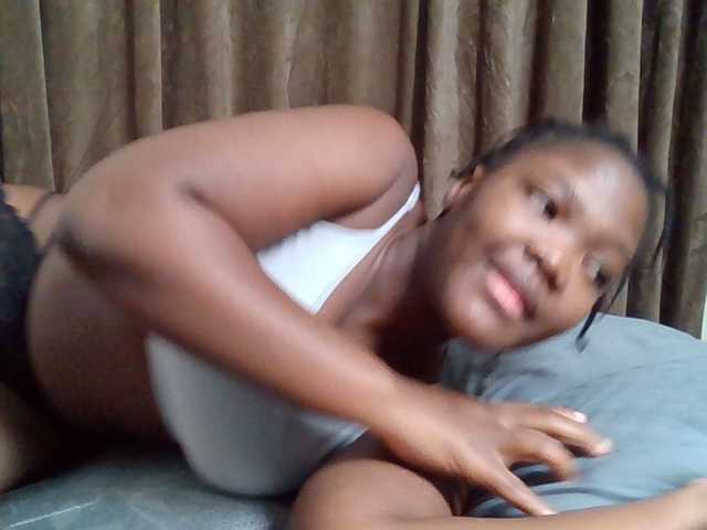 Sexyicey live cam on BongaCams