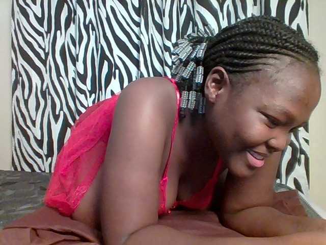 Sexyicey live cam on BongaCams