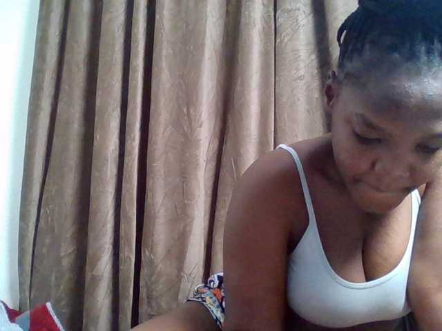 Sexyicey live webcam show