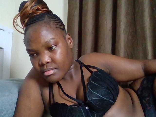 Sexyicey live cam on BongaCams