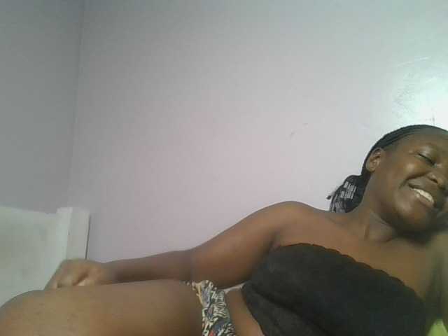 Sexyicey live cam on BongaCams