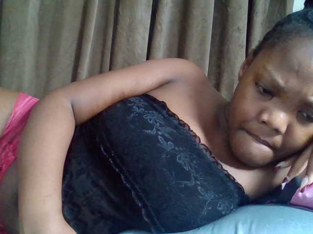 Sexyicey live cam on BongaCams
