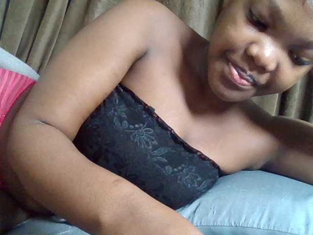 Sexyicey live cam on BongaCams