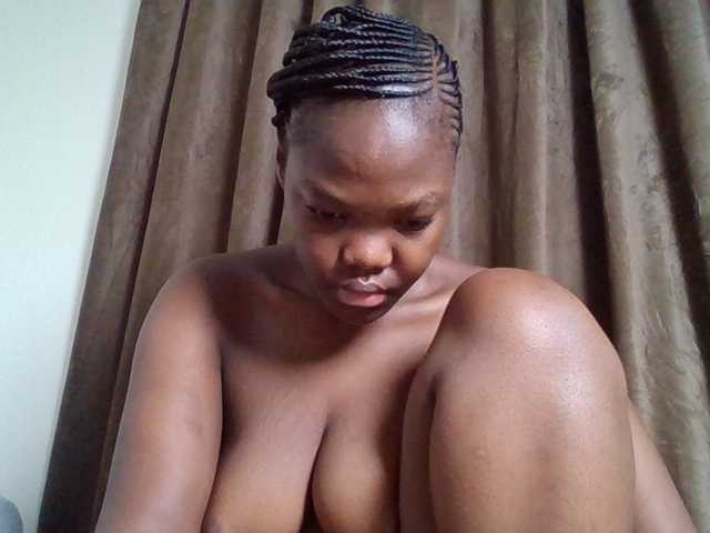 Sexyicey live cam on BongaCams
