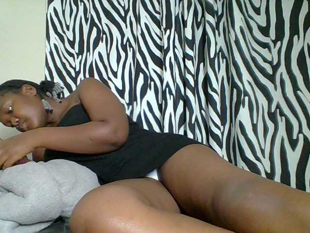 Sexyicey live cam on BongaCams