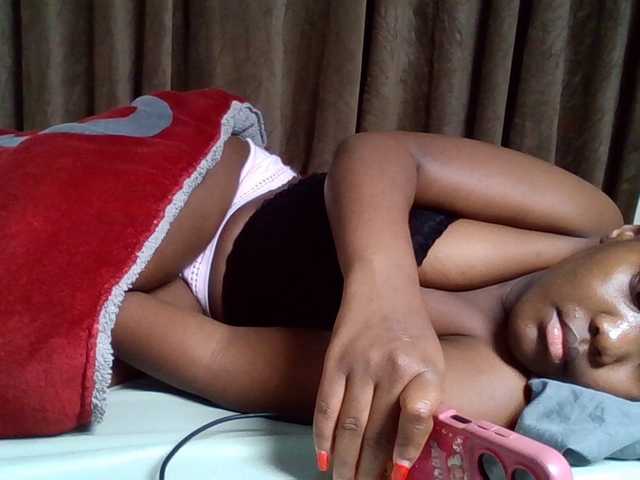 Sexyicey live cam on BongaCams