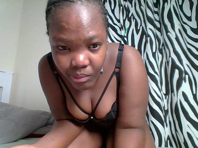 Sexyicey live cam on BongaCams