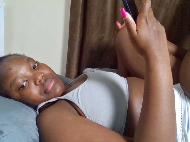 Sexyicey live cam on BongaCams