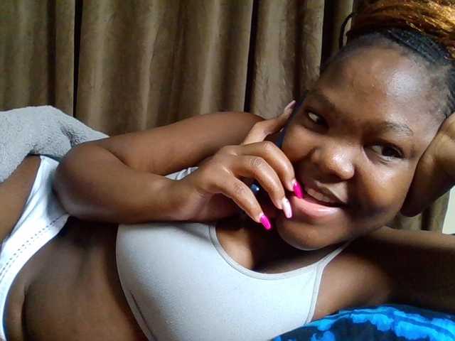 Sexyicey live cam on BongaCams