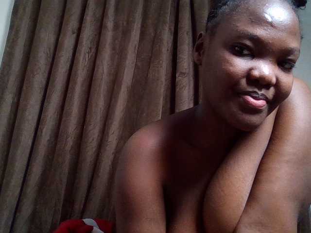 Sexyicey live cam on BongaCams