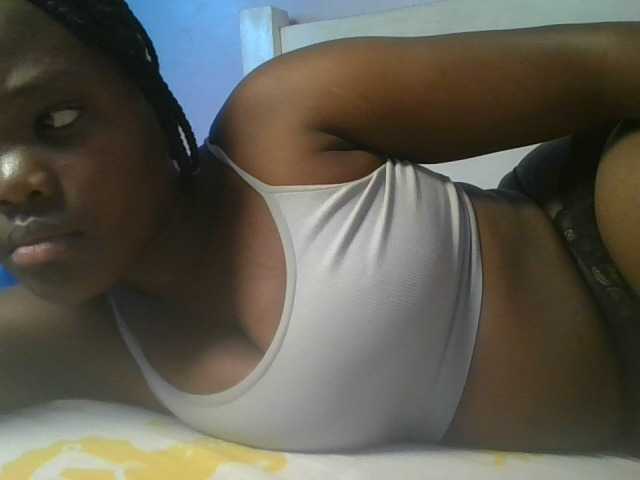 Sexyicey live cam on BongaCams