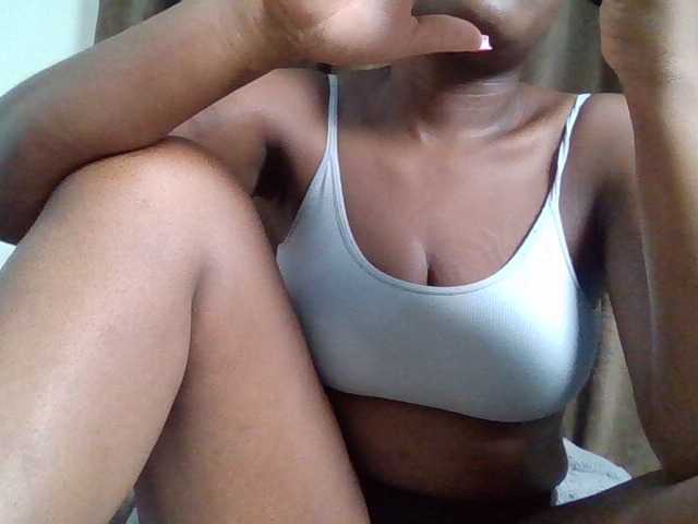 Sexyicey live cam on BongaCams