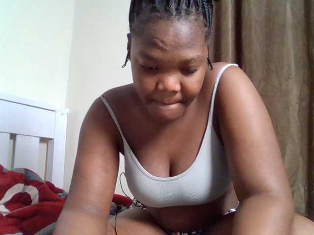 Sexyicey live cam on BongaCams