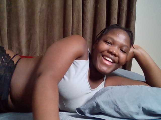 Sexyicey live cam on BongaCams
