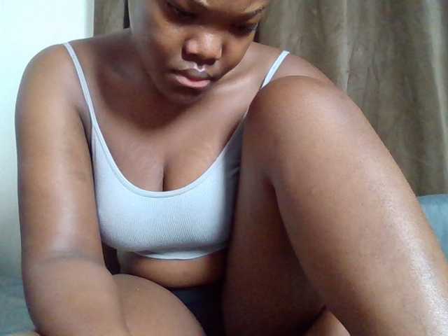 Sexyicey live cam on BongaCams