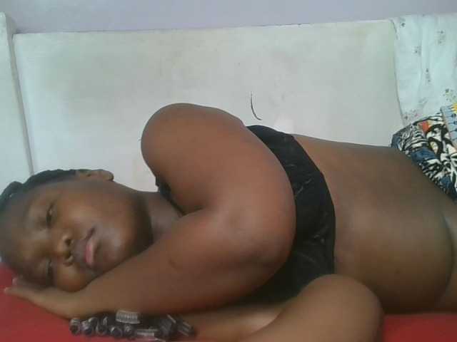 Sexyicey live cam on BongaCams