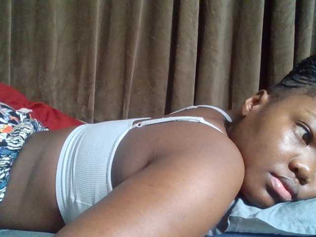 Sexyicey live cam on BongaCams