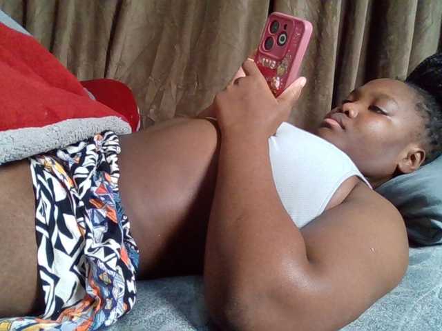 Sexyicey live webcam show