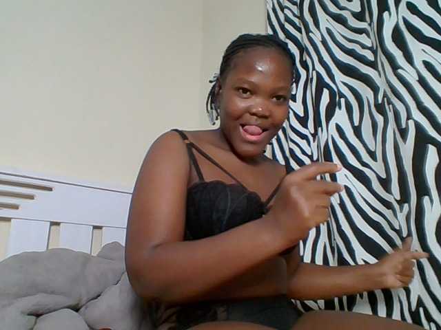 Sexyicey live cam on BongaCams