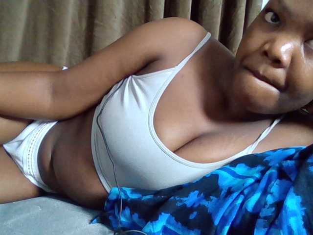 Sexyicey live cam on BongaCams