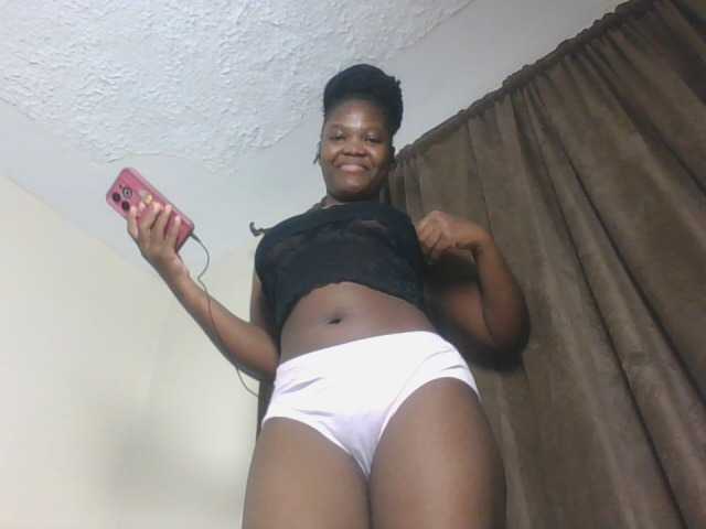 Sexyicey live webcam show