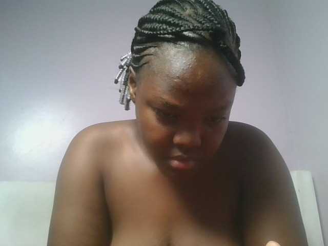 Sexyicey live cam on BongaCams