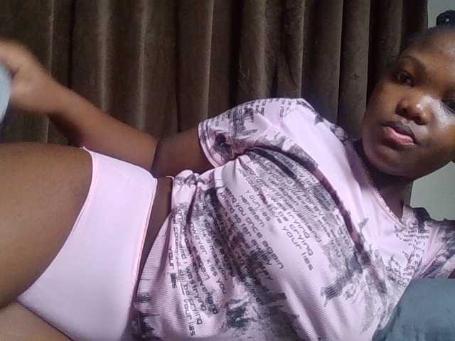 Sexyicey live cam on BongaCams