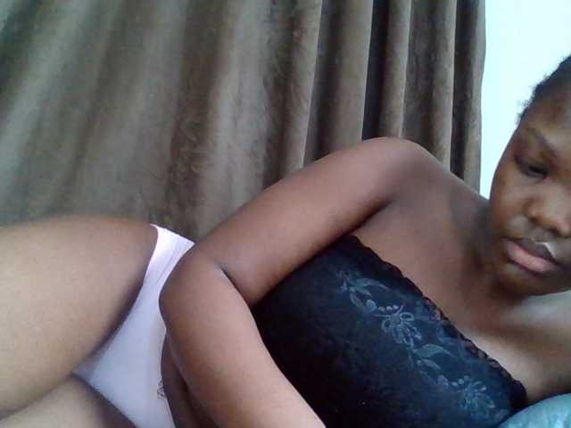 Sexyicey live cam on BongaCams