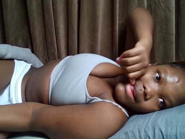 Sexyicey live cam on BongaCams