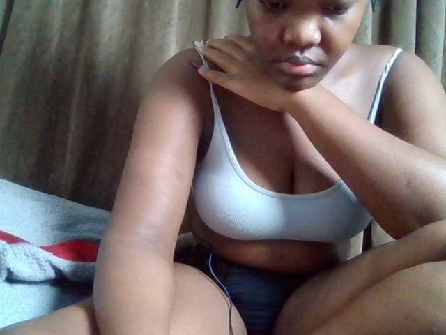 Sexyicey live cam on BongaCams