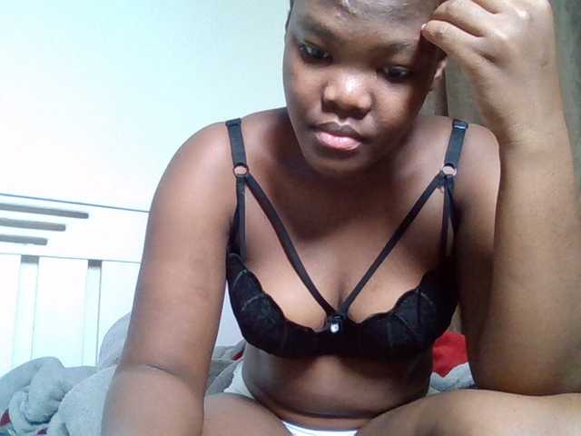 Sexyicey live cam on BongaCams