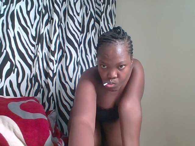 Sexyicey live cam on BongaCams