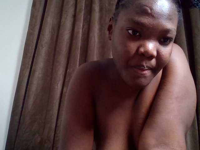 Sexyicey live webcam show
