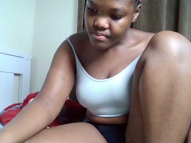 Sexyicey live cam on BongaCams
