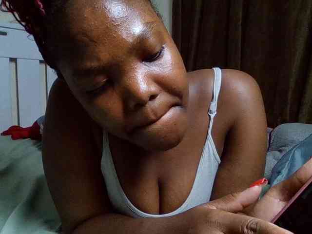 Sexyicey webcam