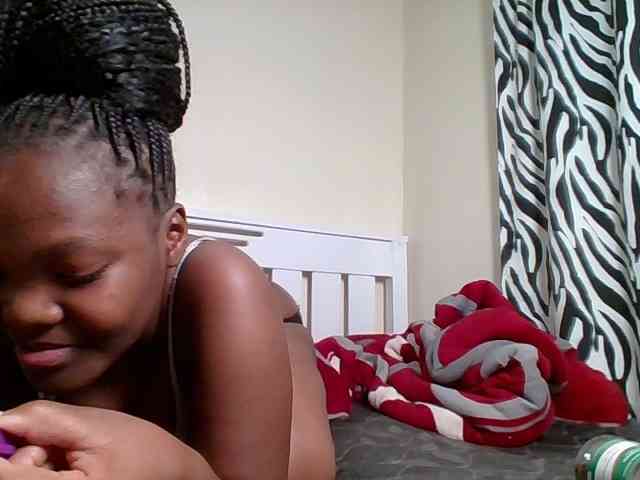 Sexyicey webcam