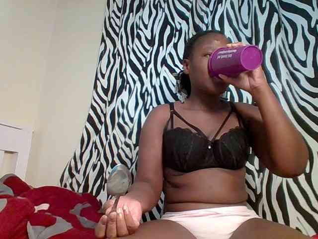 Sexyicey webcam
