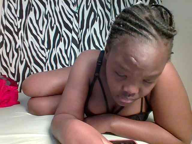 Sexyicey webcam