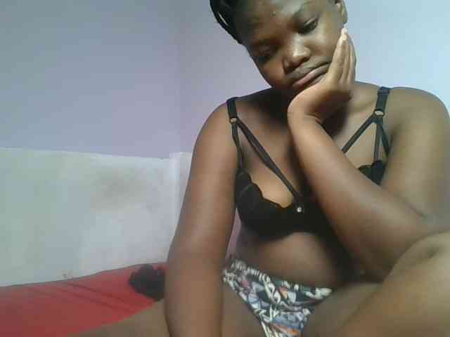 Sexyicey webcam