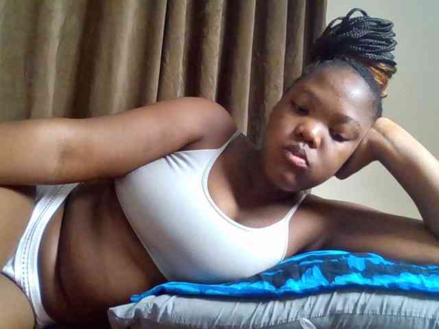 Sexyicey webcam