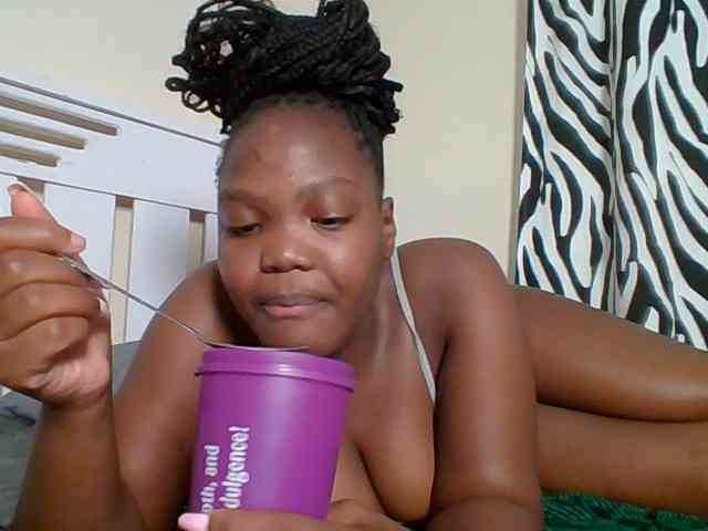 Sexyicey webcam