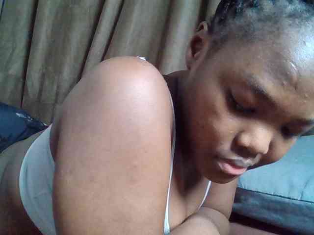 Sexyicey webcam