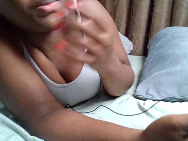 Sexyicey webcam
