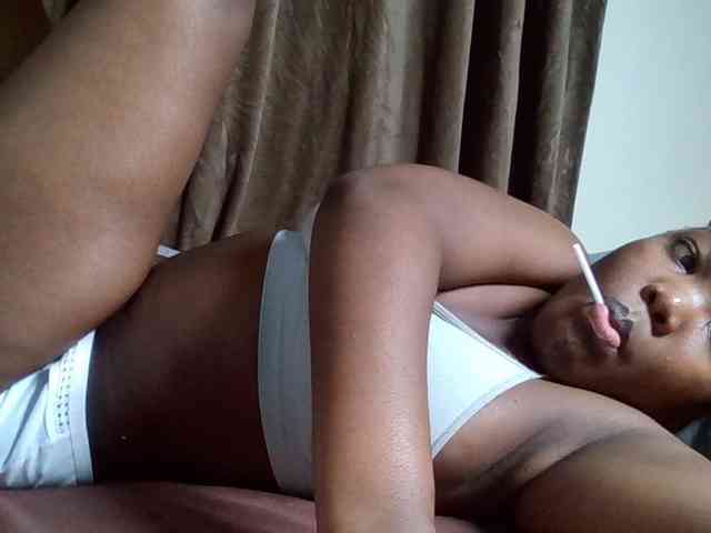 Sexyicey webcam