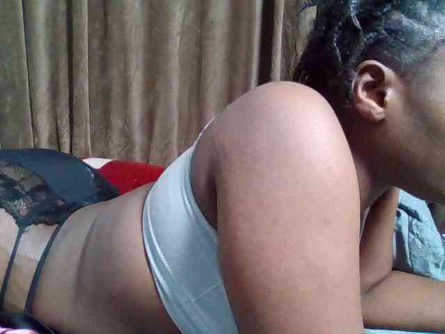 Sexyicey Live Webcam on BongaCams