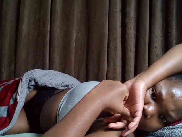 Sexyicey webcam